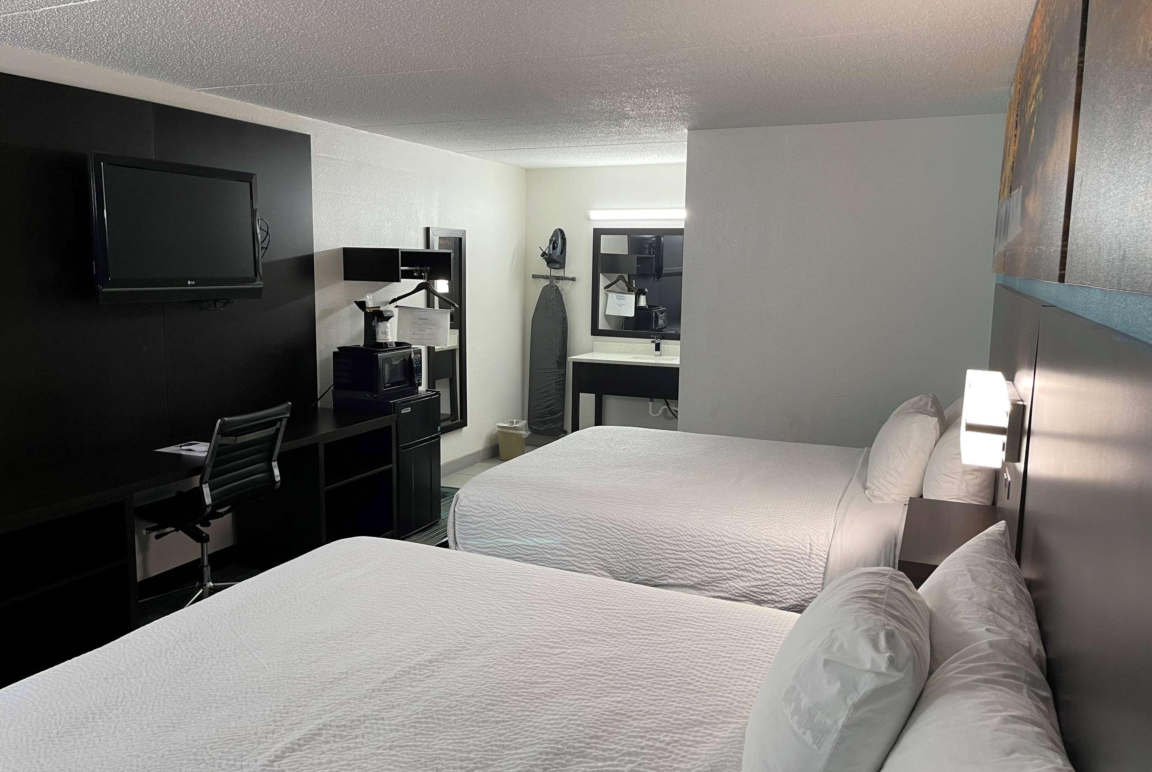 Days Inn By Wyndham Calhoun Ga I-75 And Us-41 Екстер'єр фото