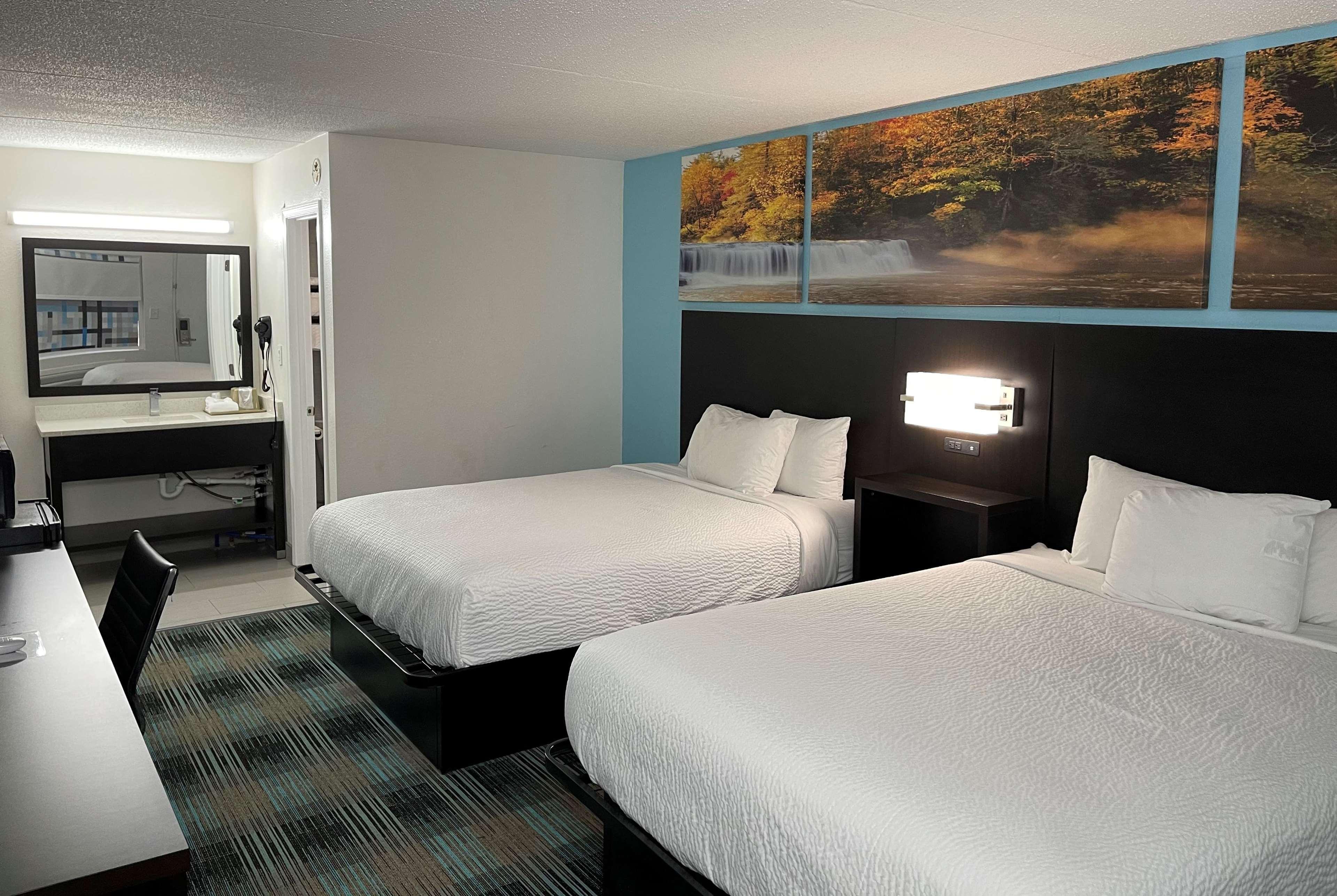 Days Inn By Wyndham Calhoun Ga I-75 And Us-41 Екстер'єр фото